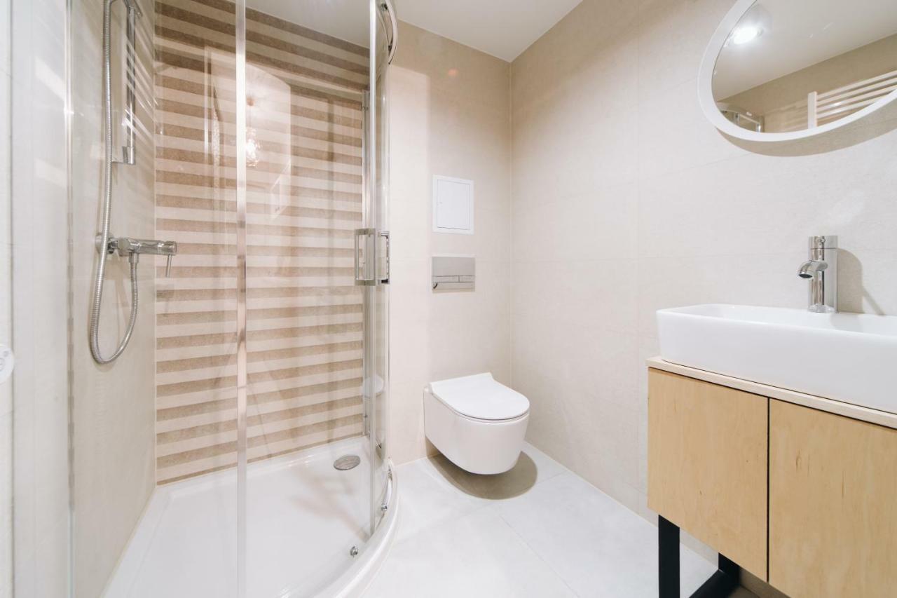 M6 Main Square Stylish One Bedroom Krakow Exterior photo